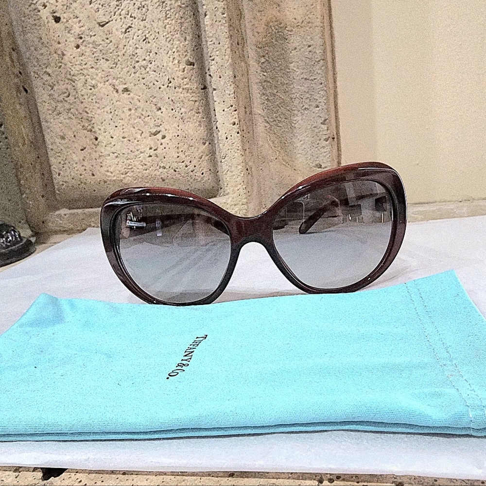 Tiffany& Co. Burgundy/Gray Gradient Semi-Cat Eye Sunglasses(TF 4122) NO CASE
